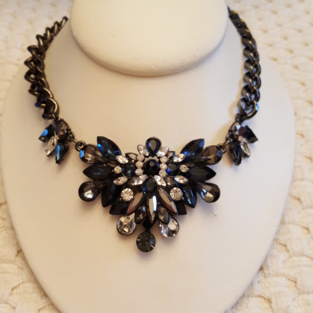 Eye catching statement necklace.